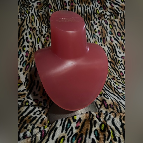 Tarina Tarantino Jewelry Display Bust - Picture 3 of 5